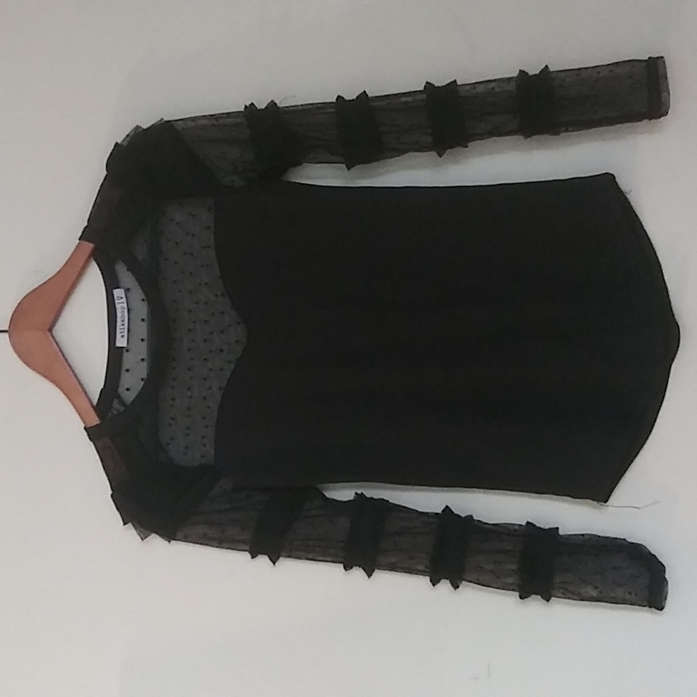 Atikshop black long sleeve top.